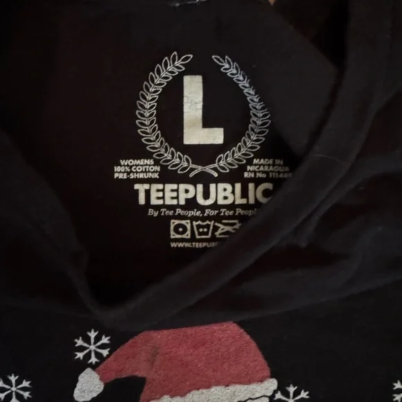 Star Trek Christmas Tee - Picture 3 of 4